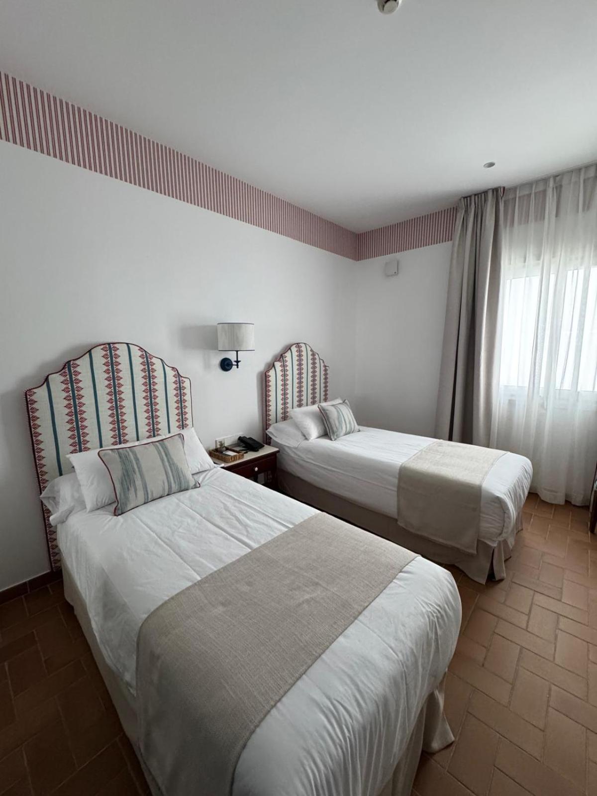 Hotel Toruno Del Rocio El Rocio Luaran gambar