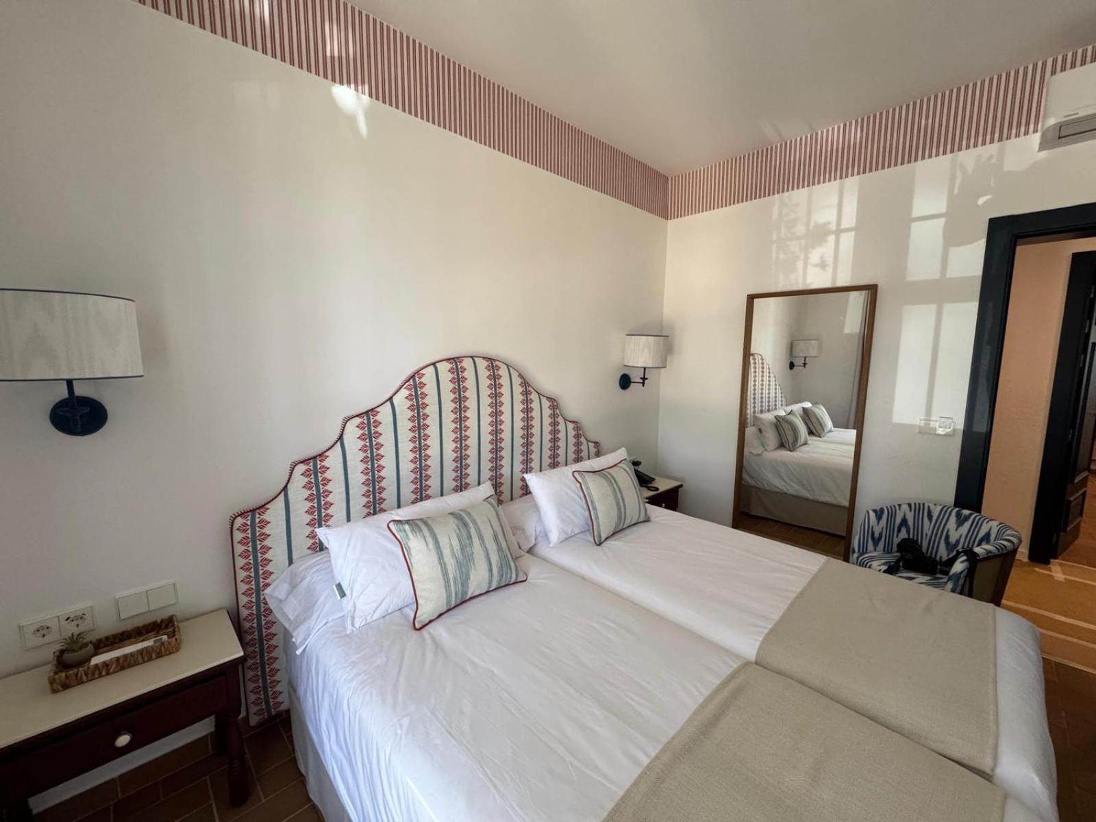 Hotel Toruno Del Rocio El Rocio Luaran gambar
