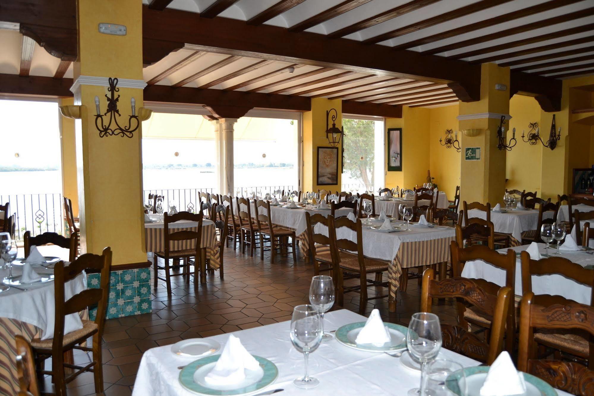Hotel Restaurante Toruno El Rocio Luaran gambar